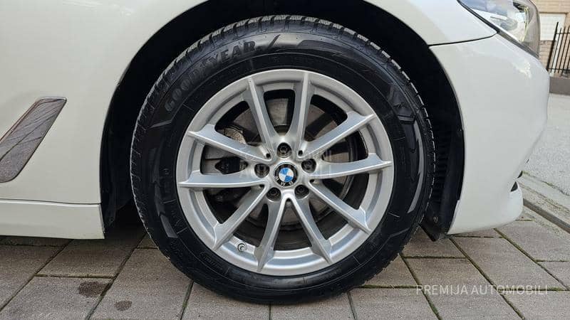 BMW 520 XDRIVE