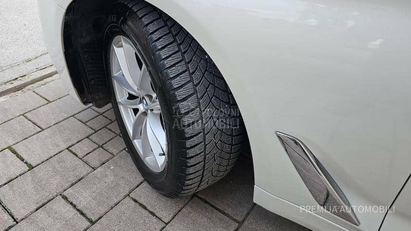 BMW 520 XDRIVE