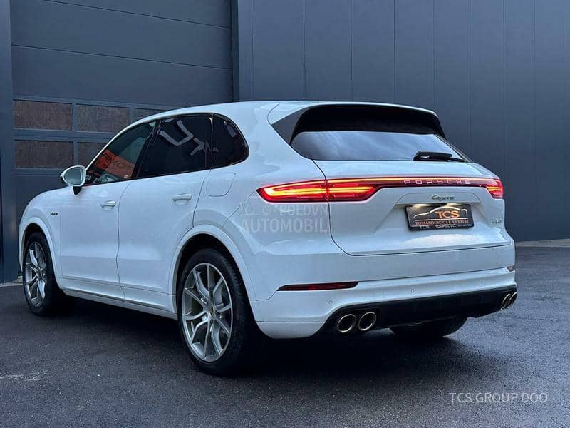 Porsche Cayenne E-HYBRID