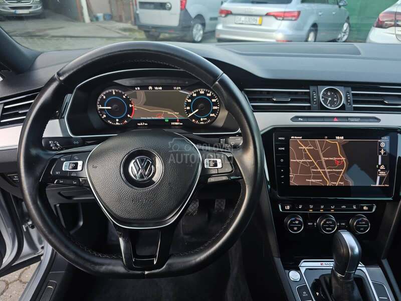 Volkswagen Passat B8 DSG/R-Line 4motion