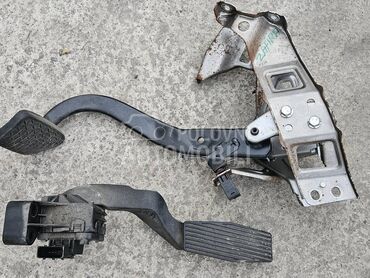 PAPUCA GASA KOCNICE AUTOMATIK za Opel Zafira za 2005. god.