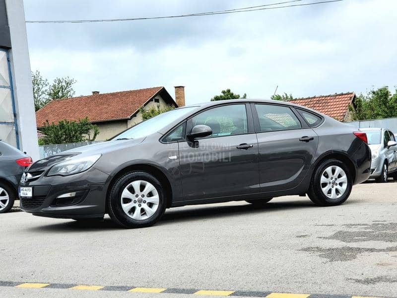 Opel Astra J 1.6 CDTI