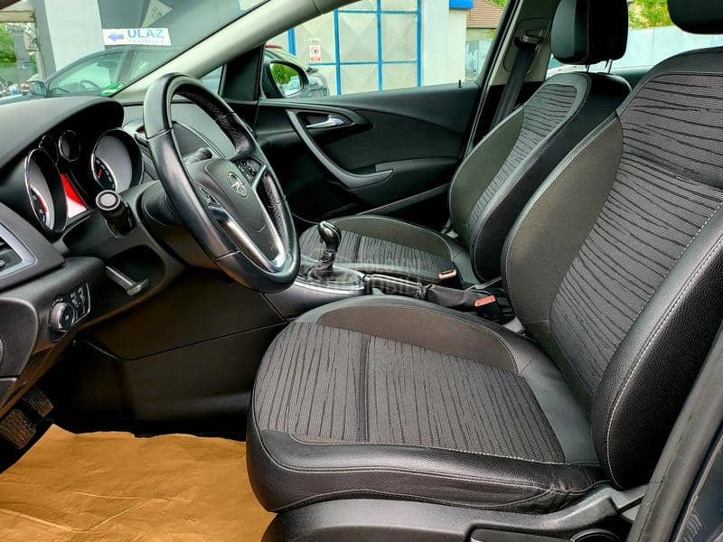 Opel Astra J 1.6 CDTI