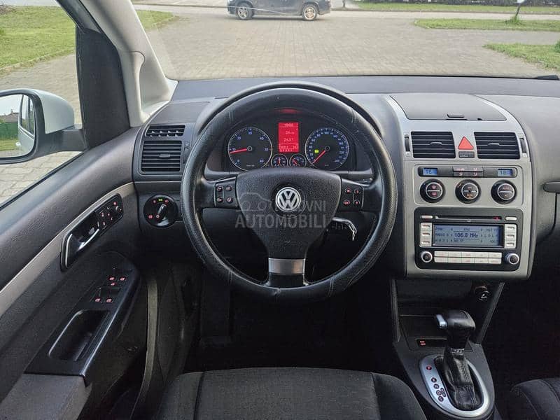 Volkswagen Touran 1.9TDi DSG Odl ičan