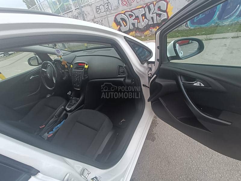 Opel Astra J 1.4