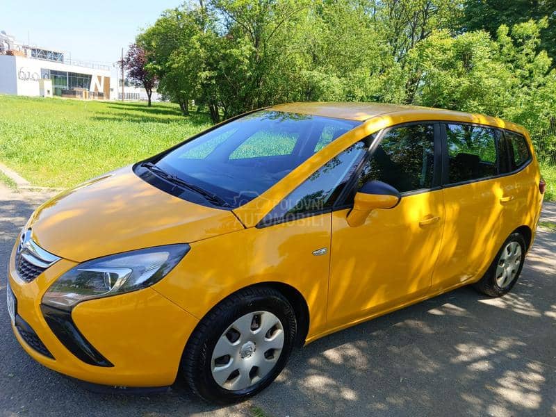 Opel Zafira Tourer