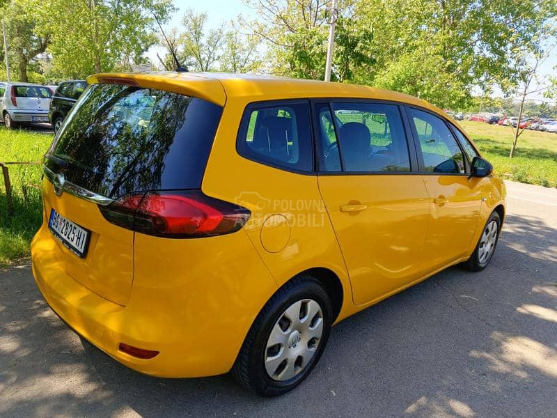 Opel Zafira Tourer