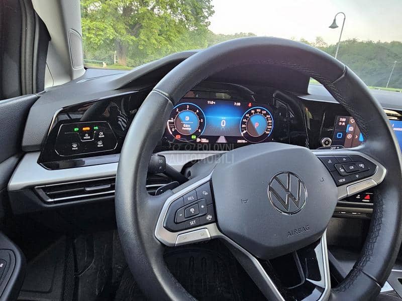 Volkswagen Golf 8 2 4 god dsg noov