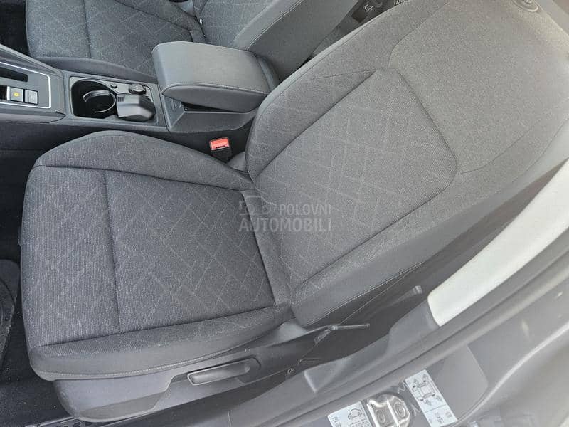 Volkswagen Golf 8 2 4 god dsg noov
