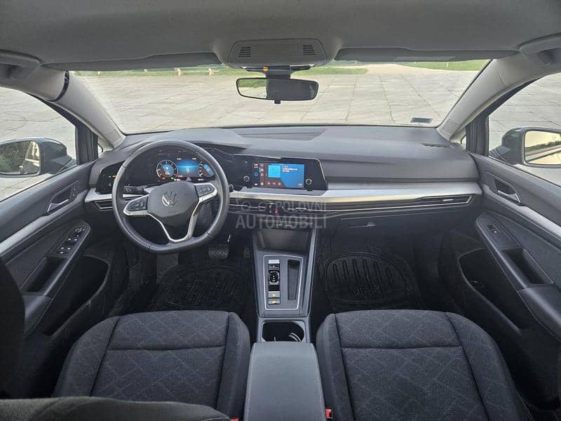Volkswagen Golf 8 2 4 god dsg noov