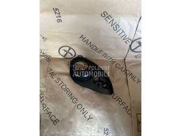 Donji deo desnog retrovizora za Porsche Macan od 2015. do 2024. god.