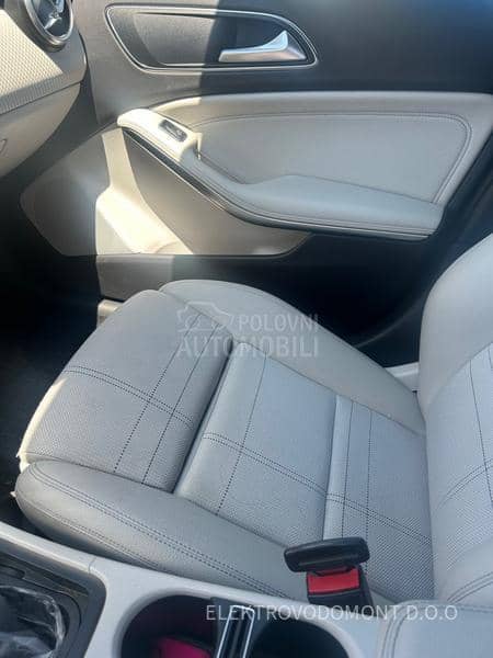 Mercedes Benz A 200 4 MATIC