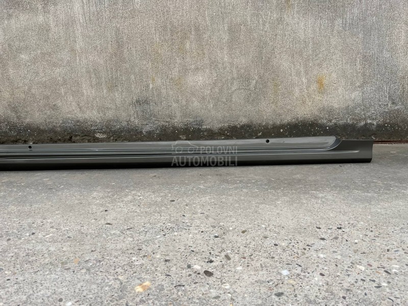 Desni Prag Sajtna E21