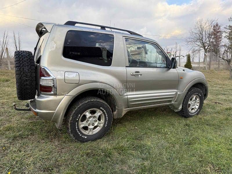 Mitsubishi Pajero 