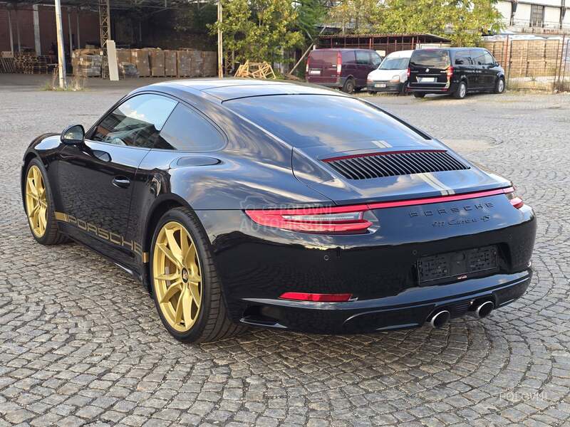 Porsche 911 CARRERA 4S