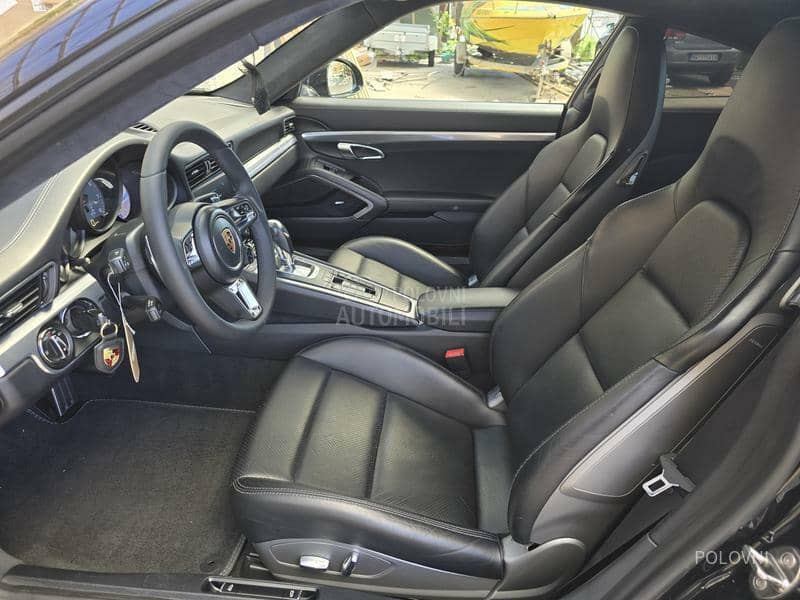 Porsche 911 CARRERA 4S