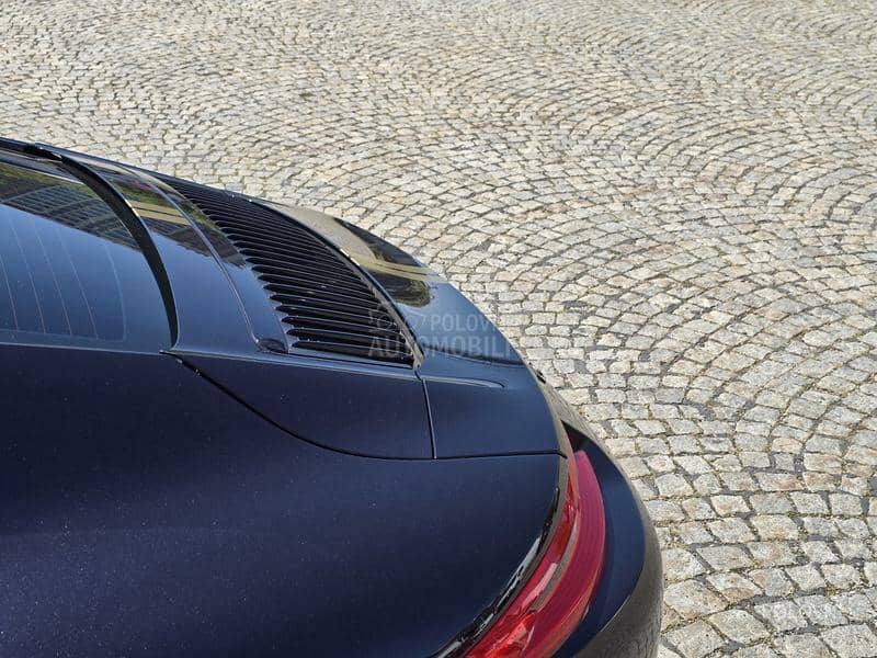 Porsche 911 CARRERA 4S