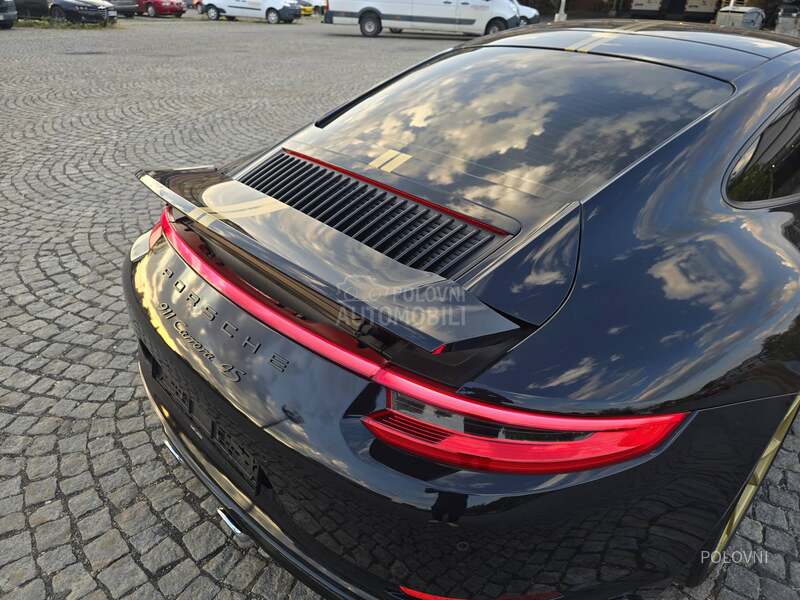 Porsche 911 CARRERA 4S