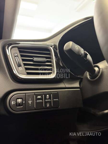 Kia XCeed 1.5 FLOW PLUS BONUS