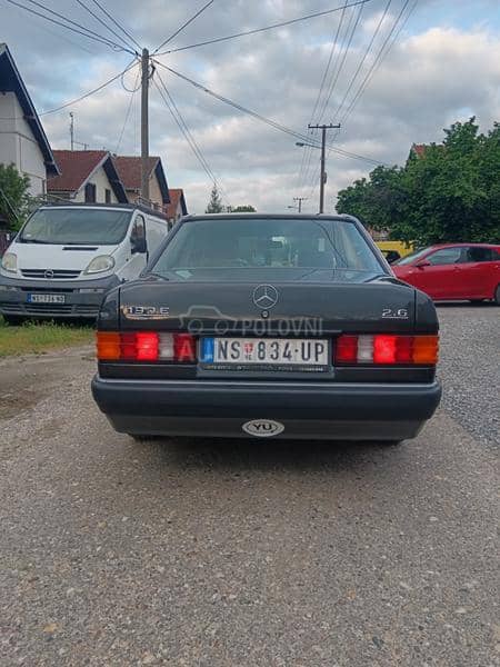 Mercedes Benz 190 2.6