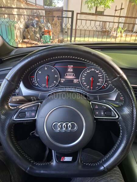 Audi A6 quatro3xslinematrix