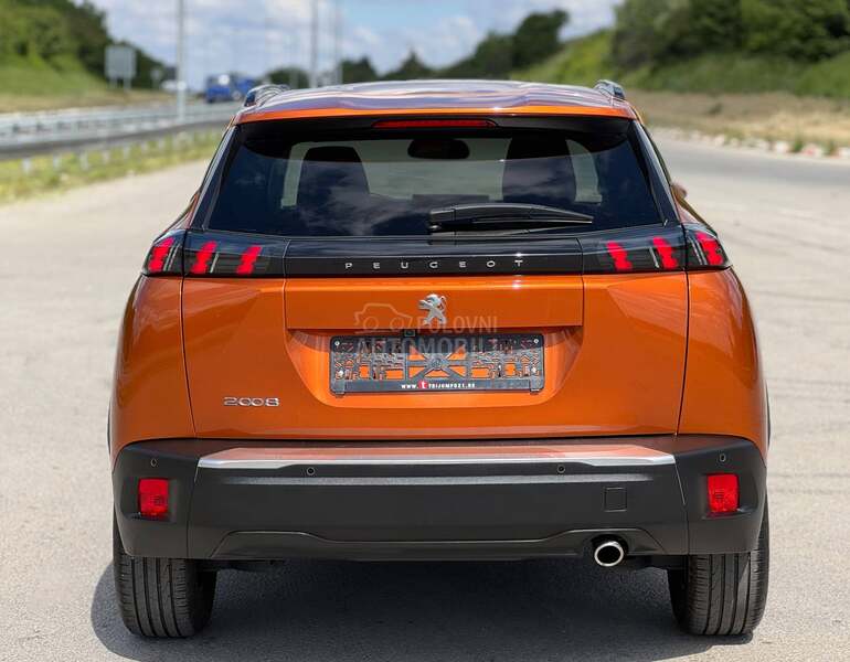 Peugeot 2008 Allure/LED/105k k.m.
