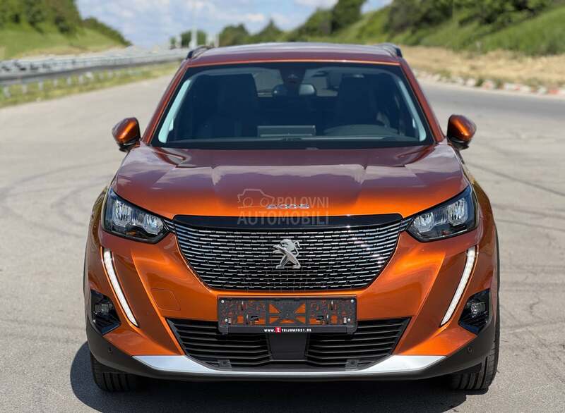 Peugeot 2008 Allure/LED/105k k.m.