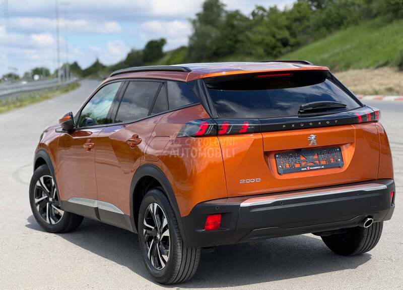 Peugeot 2008 Allure/LED/105k k.m.