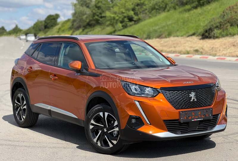 Peugeot 2008 Allure/LED/105k k.m.