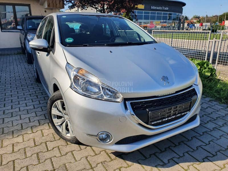 Peugeot 208 1.2b V.SERVlS