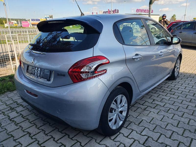 Peugeot 208 1.2b V.SERVlS