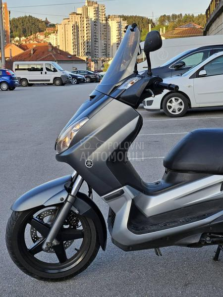 Yamaha Xmax 250