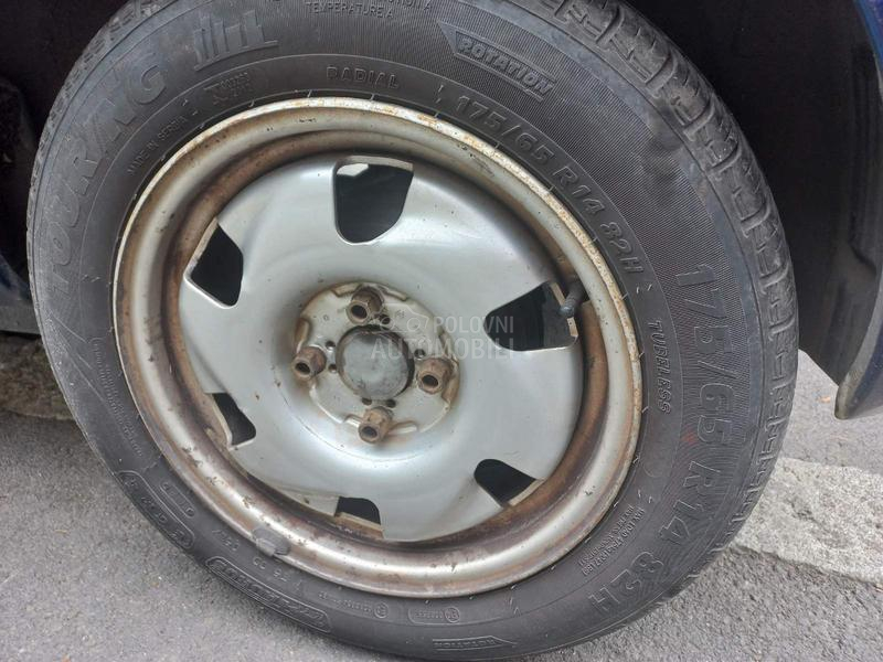 Renault Clio 1.2 8V