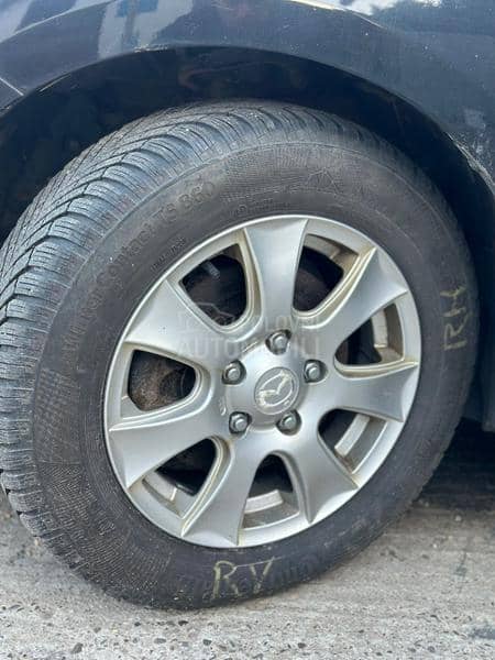 Mazda 3 2011. god. -  kompletan auto u delovima