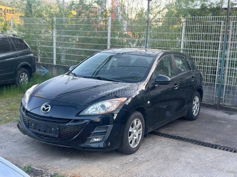Mazda 3 2011. god. -  kompletan auto u delovima