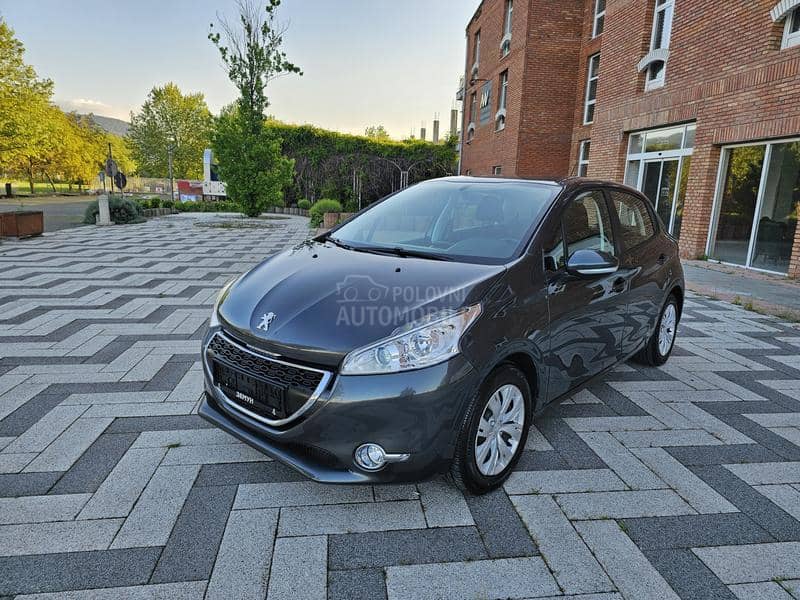 Peugeot 208 //LED//HDI//HROM//