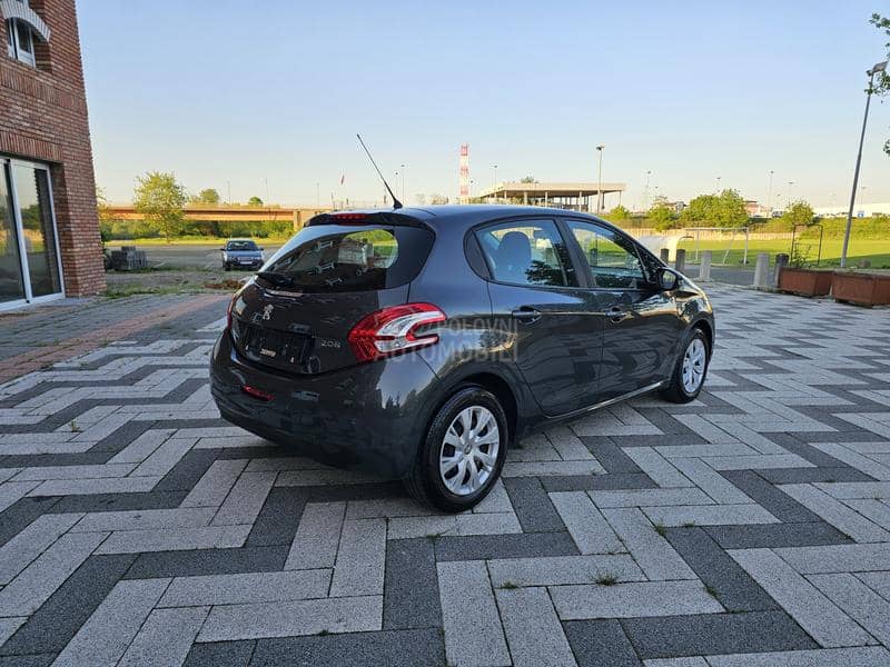 Peugeot 208 //LED//HDI//HROM//
