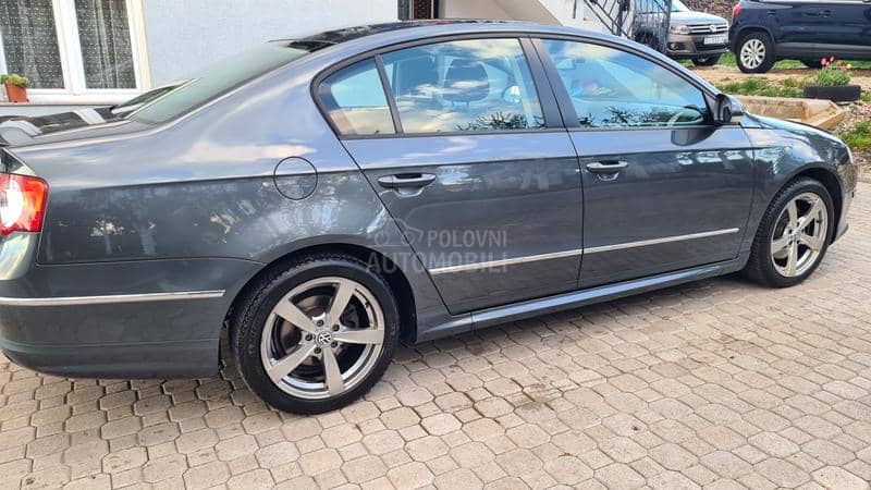 Volkswagen Passat B6 1.6TDI  BLUEMOTION