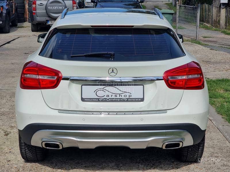 Mercedes Benz GLA 200 4MATIC