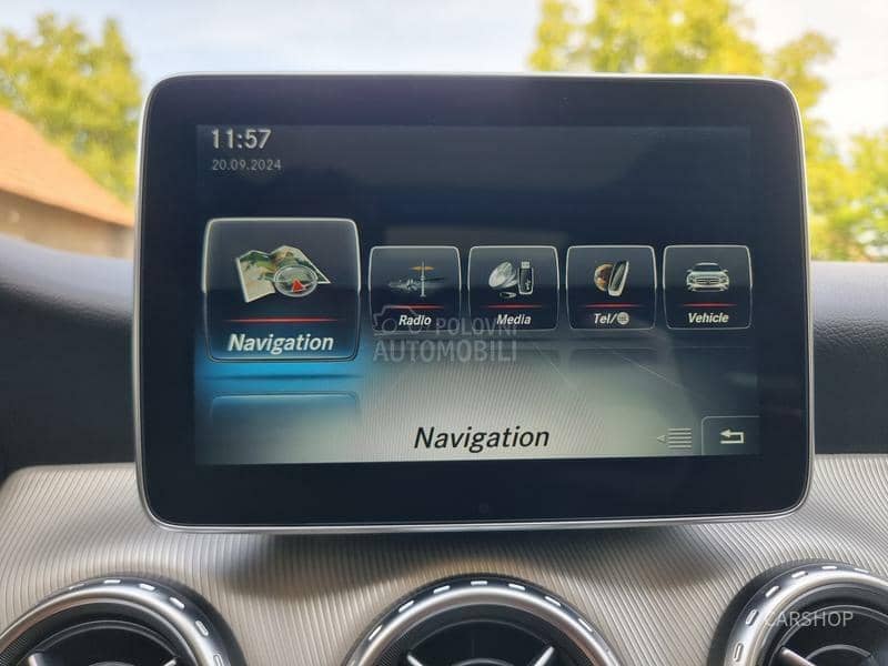 Mercedes Benz GLA 200 4MATIC