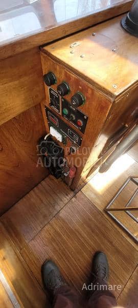 Nautitech jedrilica NAUTICAT 33