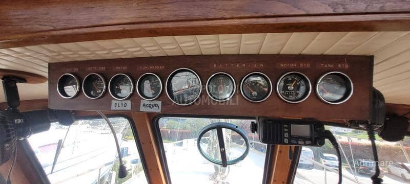 Nautitech jedrilica NAUTICAT 33