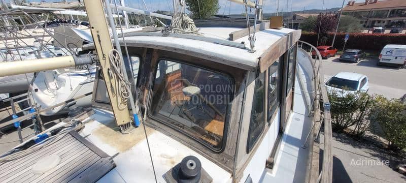 Nautitech jedrilica NAUTICAT 33