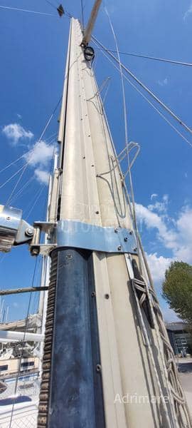 Nautitech jedrilica NAUTICAT 33