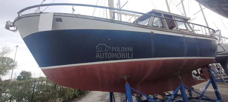 Nautitech jedrilica NAUTICAT 33