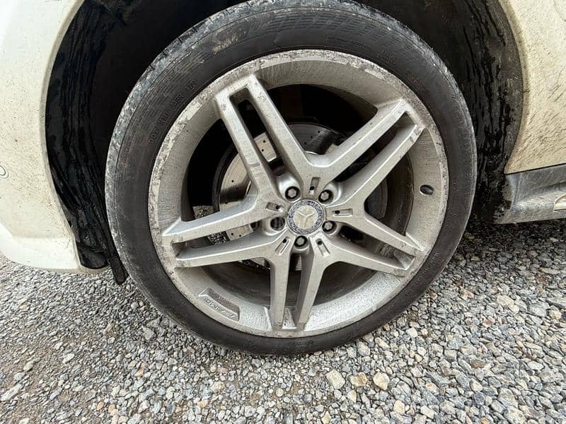 Mercedes Benz ML Klasa 2014. god. -  kompletan auto u delovima