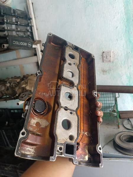 Poklopac ventila za 1.8 16v