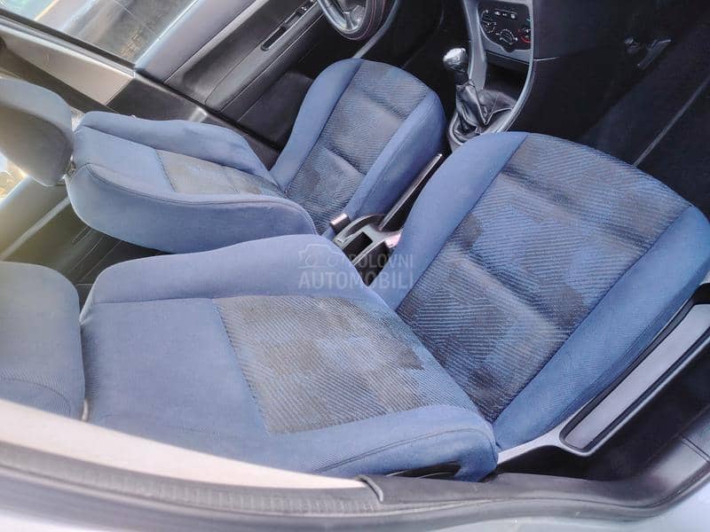 Peugeot 307 1.4.   k l i m a