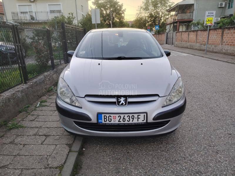 Peugeot 307 1.4.   k l i m a