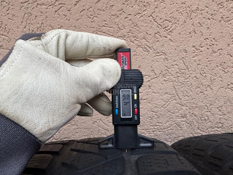 Pirelli 215/60 R16 Zimska